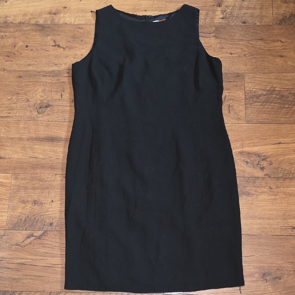 Elegant Black Sleeveless Dress